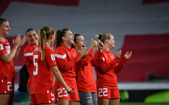 Die Schweiz ist Gastgeber des Frauen-Fußballturniers Euro 2025